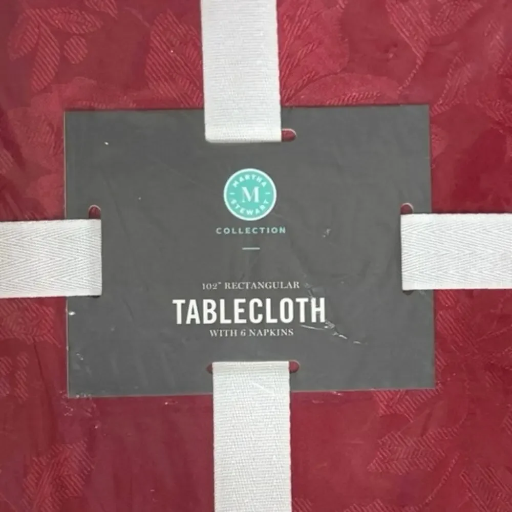 Martha Stewart Collection Tablecloth Rectangular 102” + 6 Napkins Holiday Holly